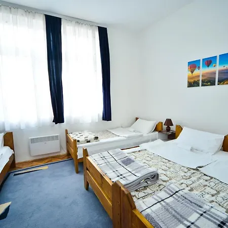 Lux * Pirot