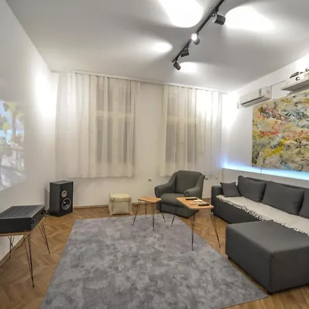 Apartment Lux
